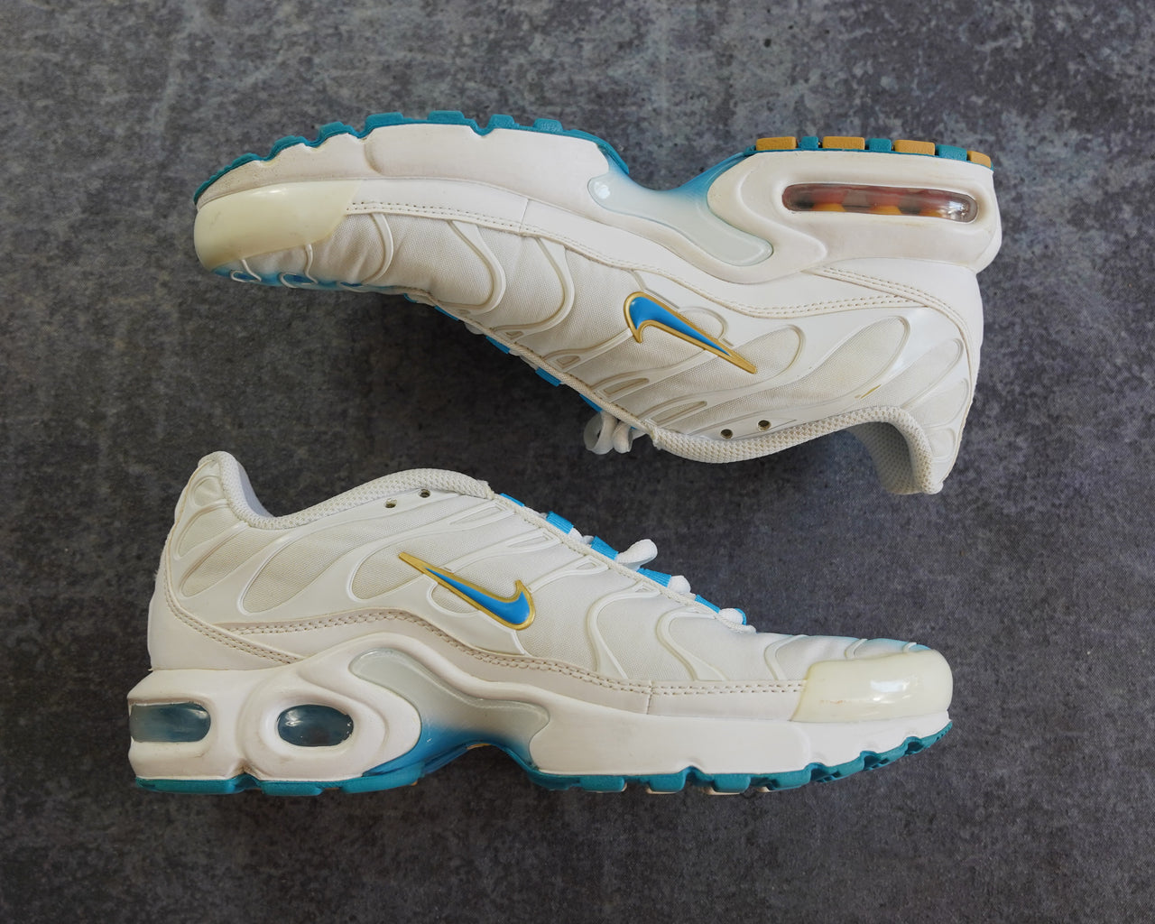 NIKE AIR MAX PLUS TN SE (GS) 'BLUE GLOW' (38.5)
